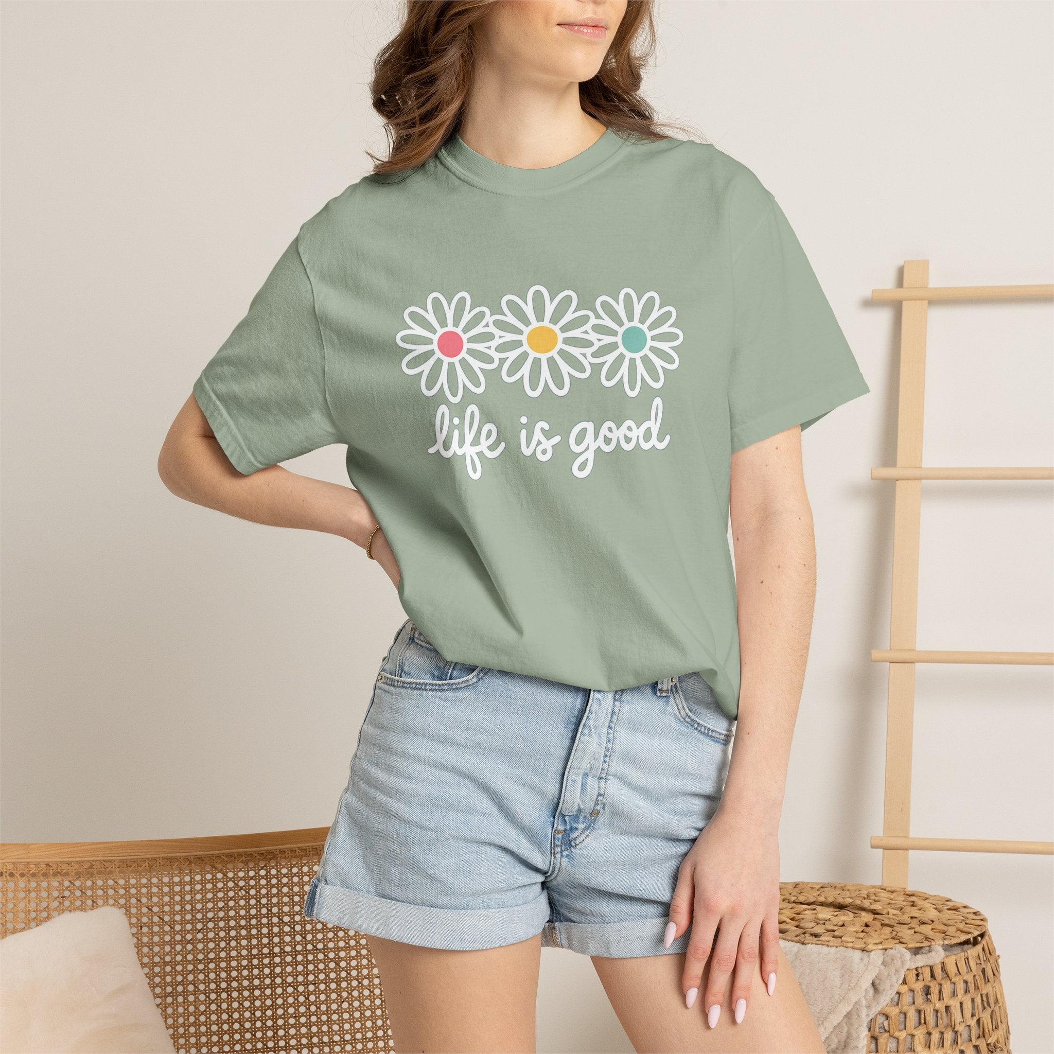 Life Is Good Daisy Graphic T-Shirt
