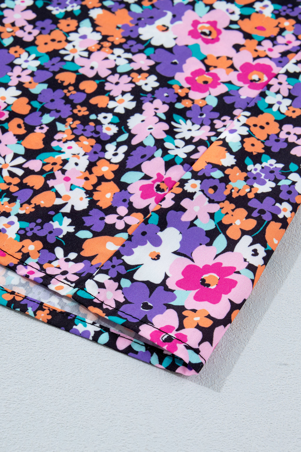 Floral Print Colorblock Trim V Neck Top