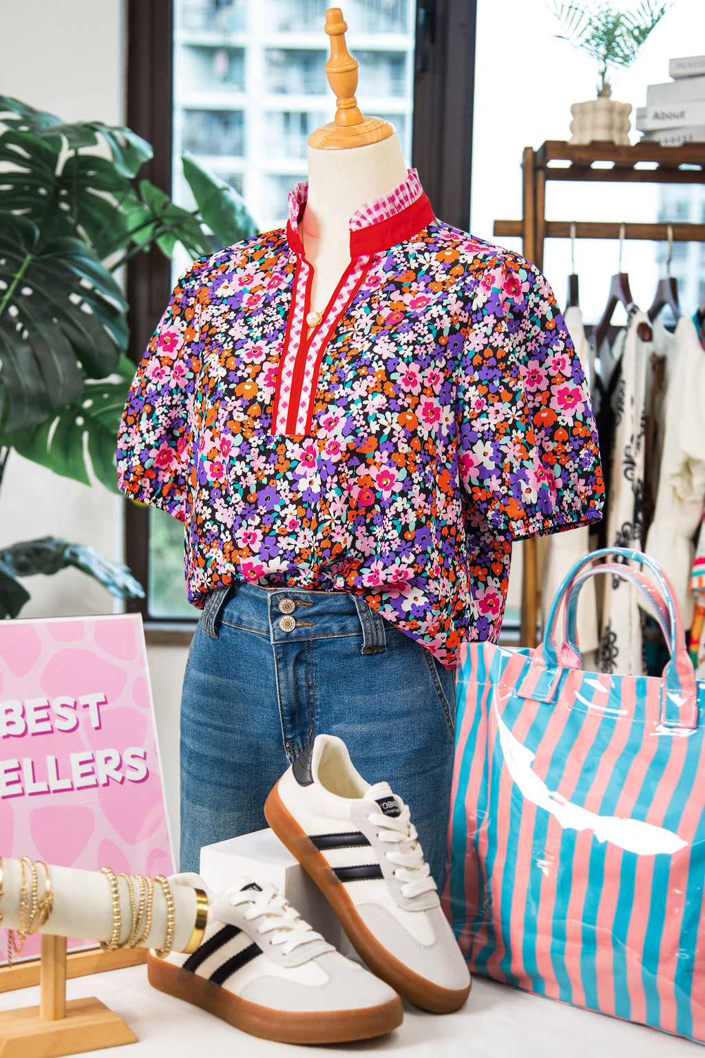 Floral Print Colorblock Trim V Neck Top