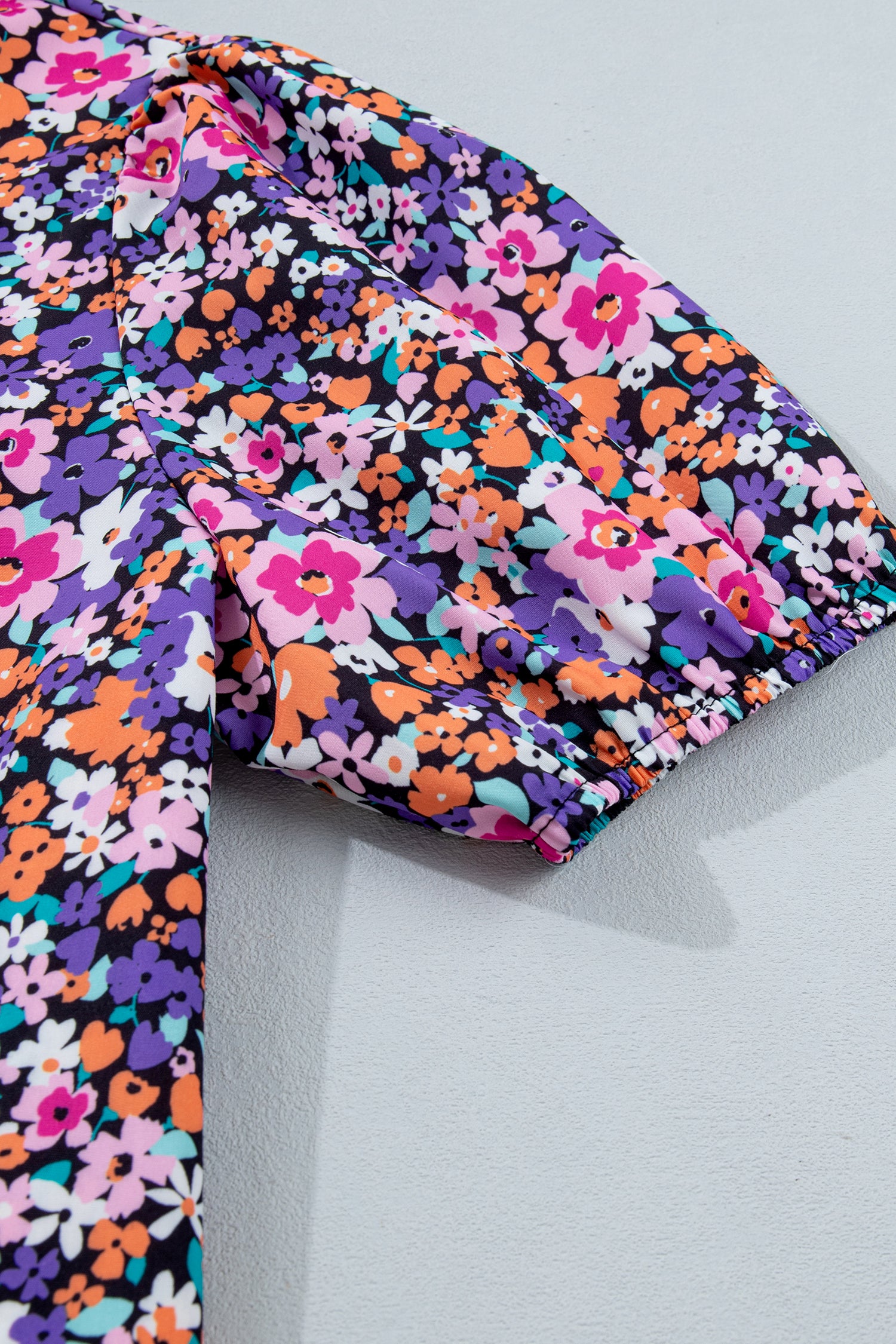 Floral Print Colorblock Trim V Neck Top